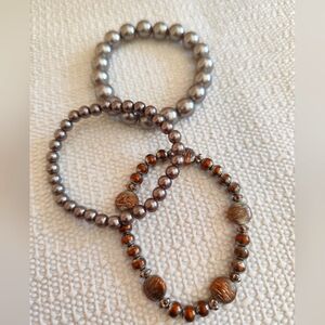 3/$30💜Set of 3 bracelets in Silver/Bronze tone